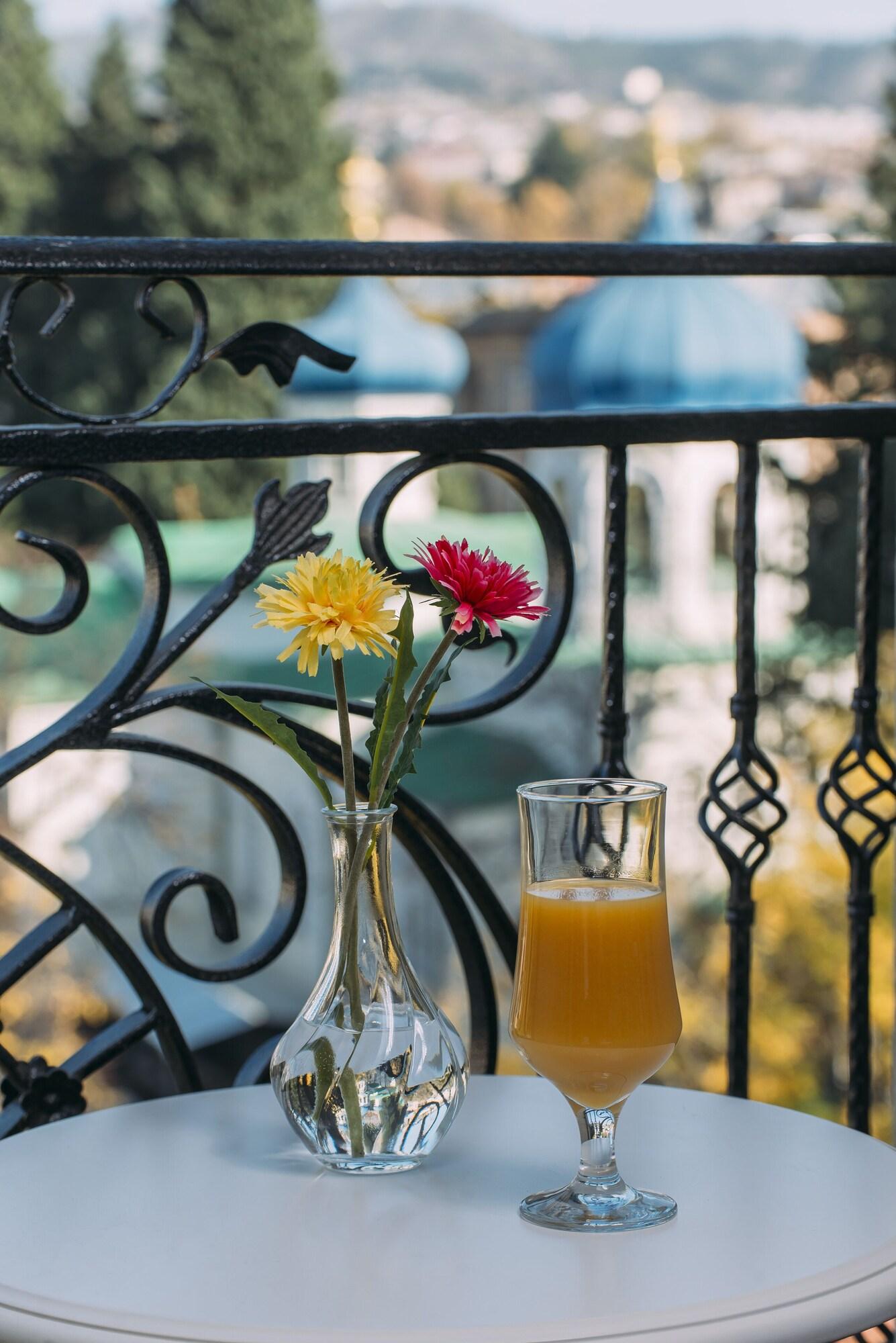 Gold Tbilisi Hotel Zewnętrze zdjęcie